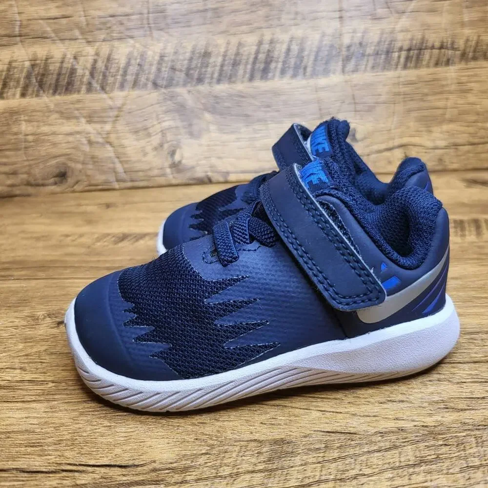 Nike Star Runner blue low top no tie sneaker sz 4 child